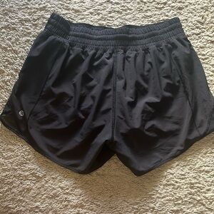 Lululemon Hotty hot shorts mid rise black